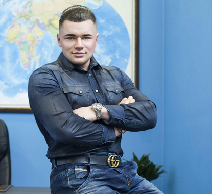 Валенчук сын киров. Самый красивый депутат. Самый красивый депутат. Самый красивый депутат. Самый красивый депутат.