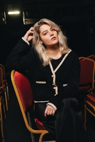 О природе любви и верности в спектакле «С любимыми не расставайтесь!»