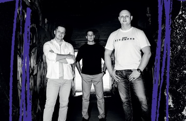 Это здорово, когда у тебя три плеча