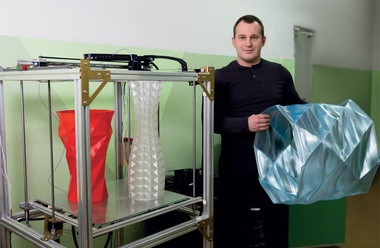 Мы — команда инженеров: придумаем, спроектируем и воплотим в жизнь всё, что угодно!