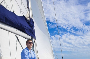 Выигрывает тот,  кто умеет продавать