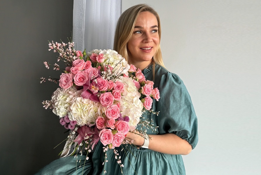 Дарите женщинам цветы