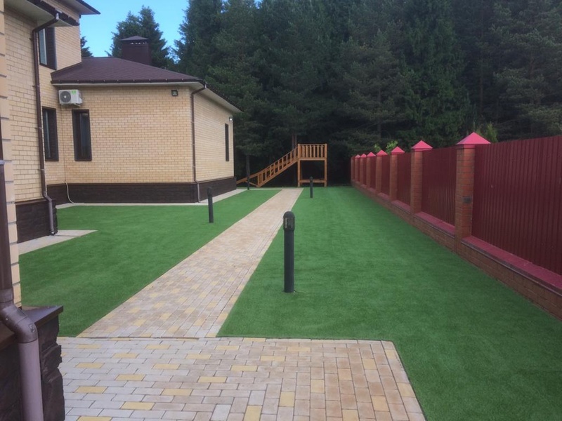 Искусственный газон: идеальное решение для спорта и ландшафта