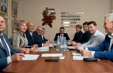 15 лет регулируем допуск на рынок строительства в регионе