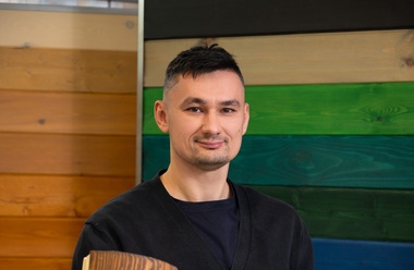 По каким критериям выбирать ЛКМ и герметики для загородного дома?